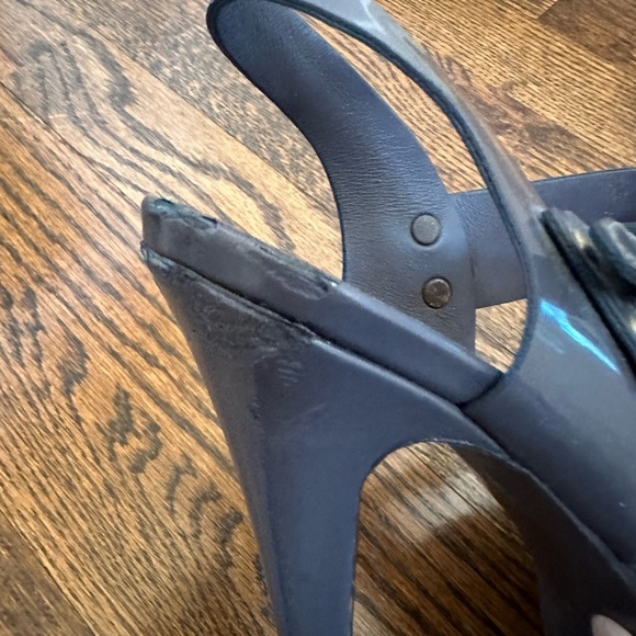 Yves Saint Laurent gray strappy platforms heels. Size 37.5. - Picture 6 of 12